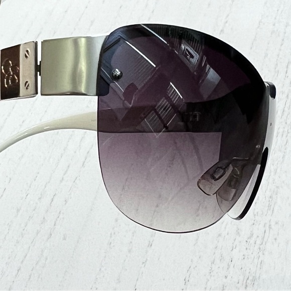 Jessica Simpson Sporty White Silver Wraparound Sunglasses EUC - Picture 5 of 12